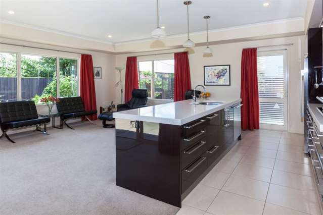 9 Riverbank Road Northwood_4