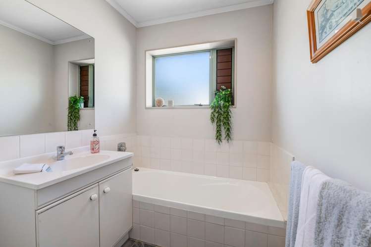 6 The Boulevard Red Beach_13