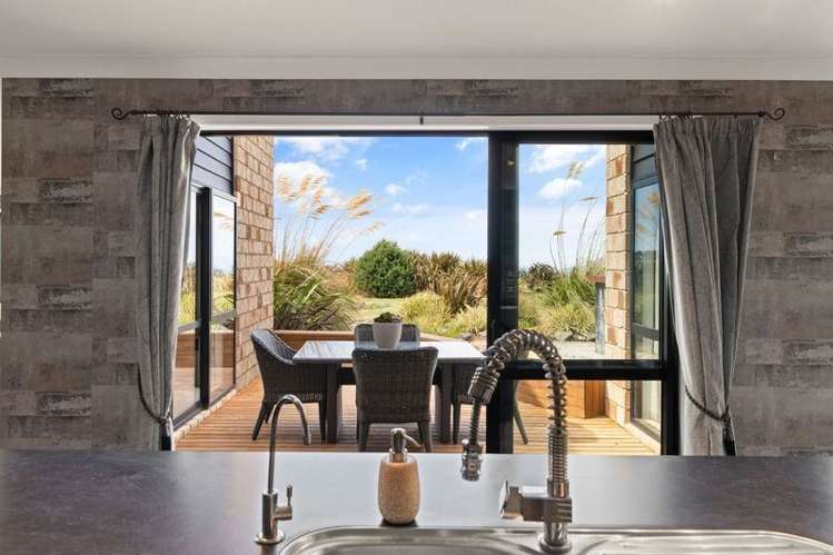 25 Tunnel Beach Road Blackhead_9