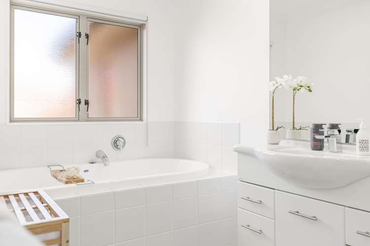 30 Hogarth Rise West Harbour_18