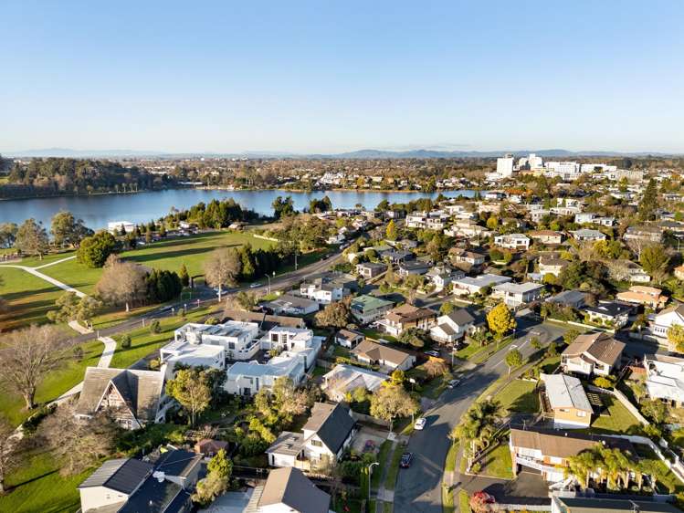 79 Gilbass Avenue Hamilton Lake_23