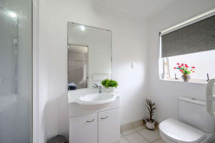 10 Gretton Court Flat Bush_14