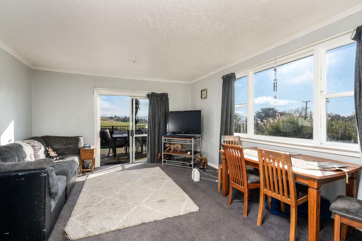1062 Coast Road_1