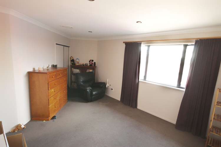 8 Red Checkers Place Wigram_8