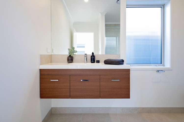 76 Pelorus Avenue Poraiti_25