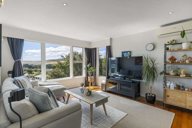 19 Kahikatea Grove Paparangi_2