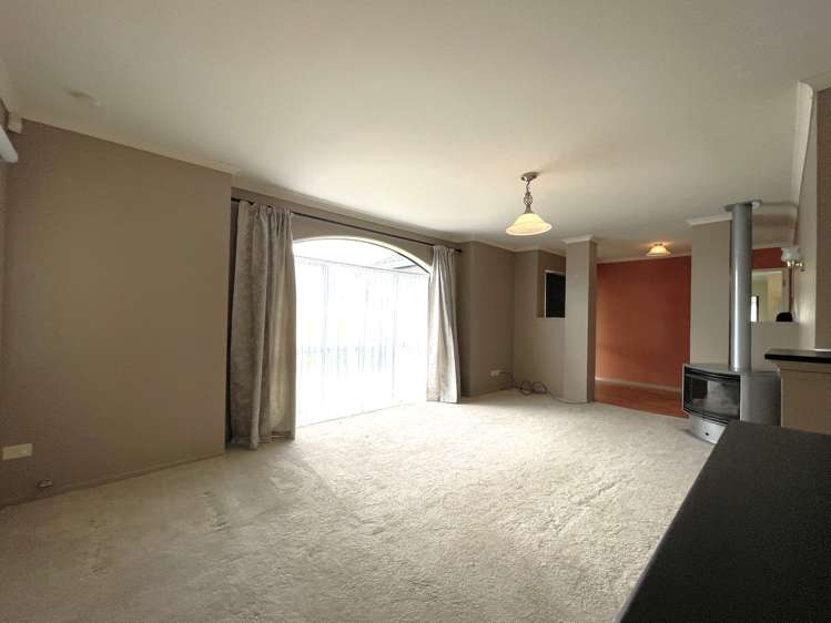 19 Reybert Place Massey_13