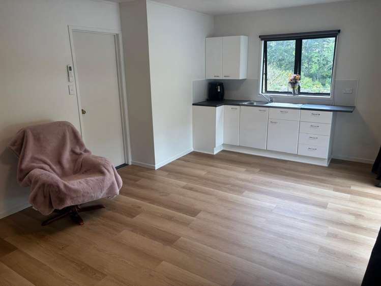 253 Whitford Road Whitford_25