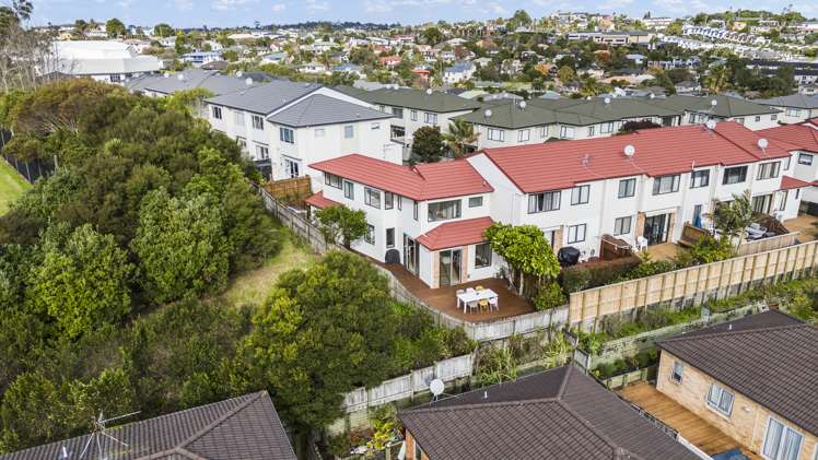 15/22 Northcross Drive Oteha_22