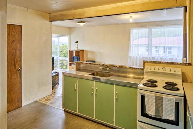 6 Marne Grove Waitangirua_2