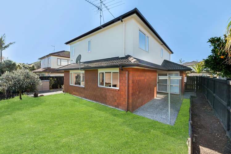 135 Middlefield Drive Flat Bush_20