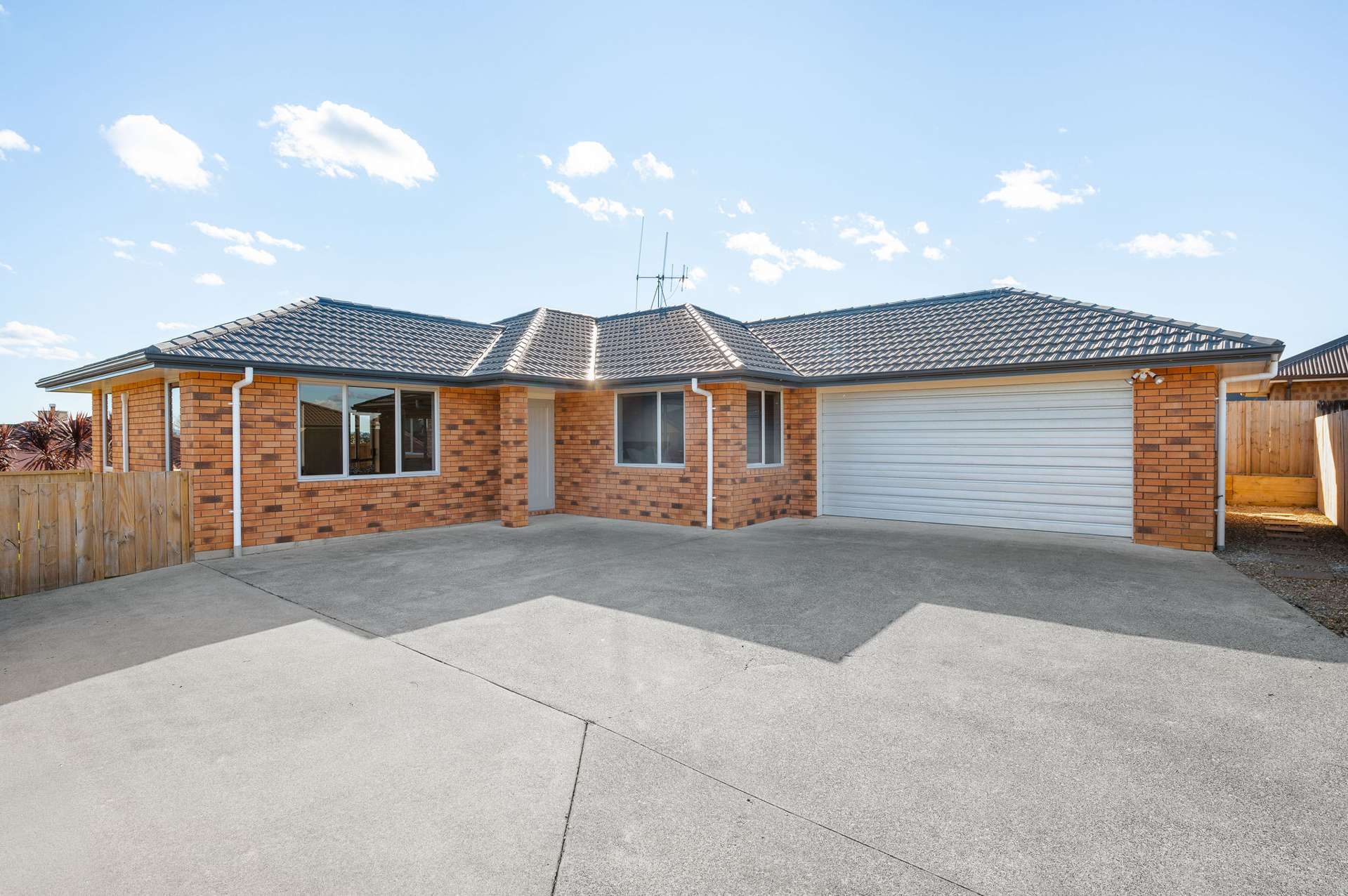 7 Farleigh Close Huntington_0
