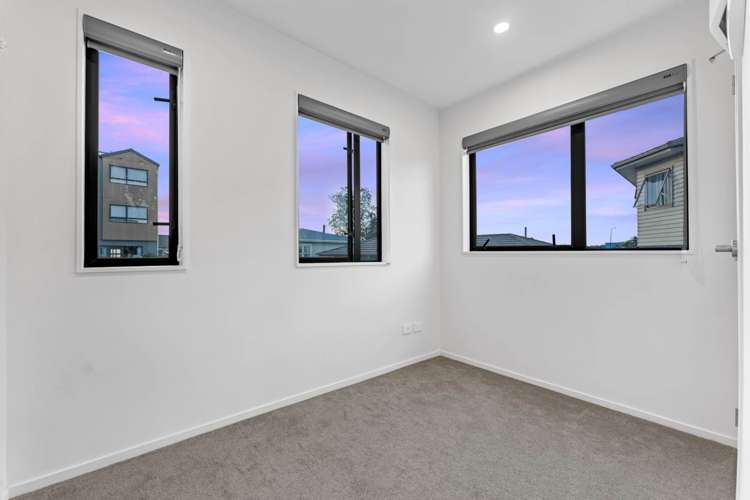 12/8 Arney Road Ranui_16