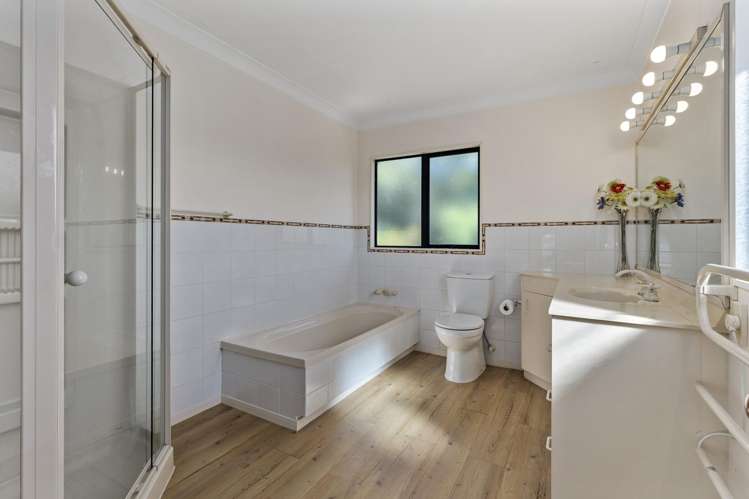 28 Swann Beach Road Stanmore Bay_8