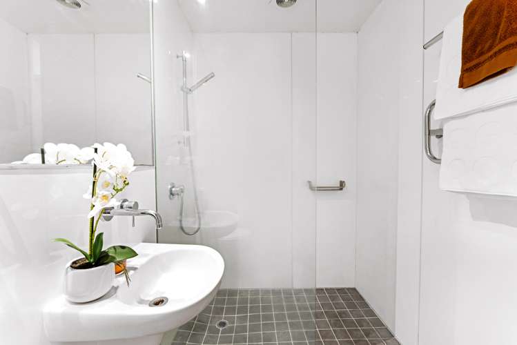 105/22 Fisher-Point Drive Auckland Central_15