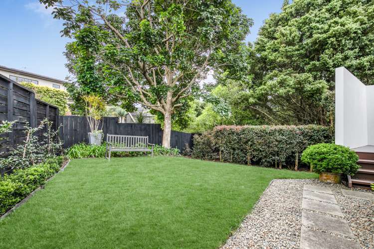 21 Elias Court The Gardens_8