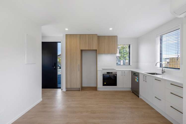 437 Worcester Street_5