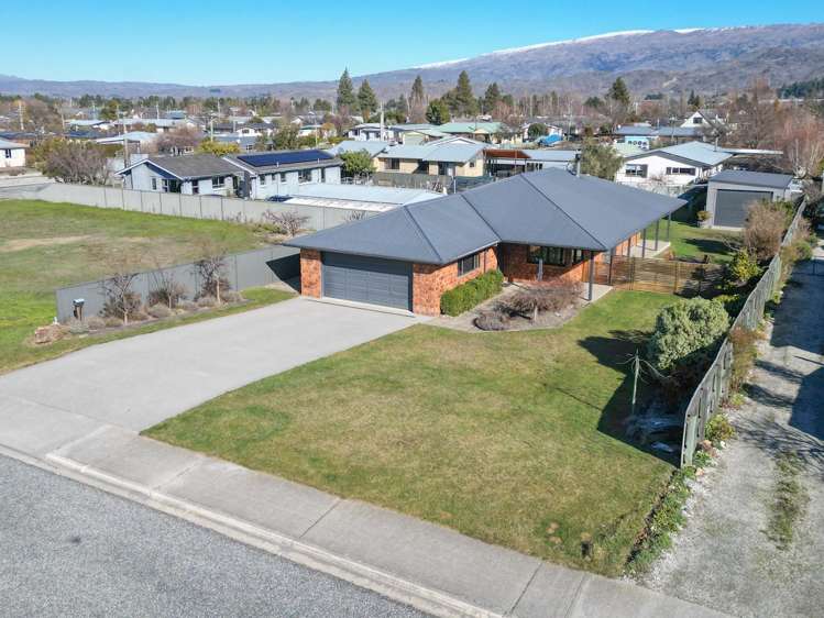 63 Shields Street Clyde_1