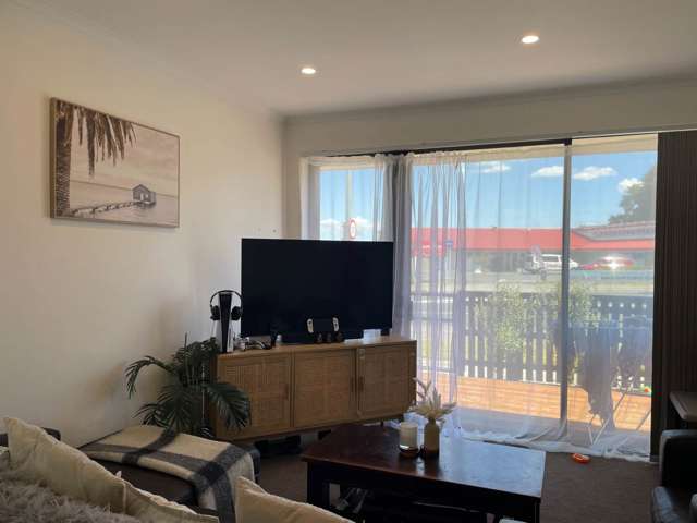75 Waipuhinui Way Wiri_2