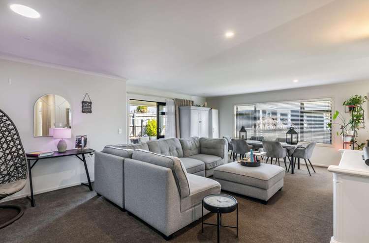 35 Noumea Drive Rangatira Park_6