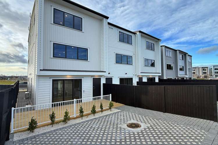 13 Awhi Way Karaka_7