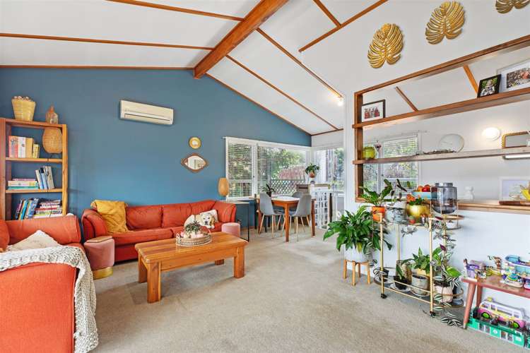 142 Welcome Bay Road Welcome Bay_9