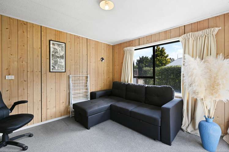26 Cypress Crescent Pukete_12