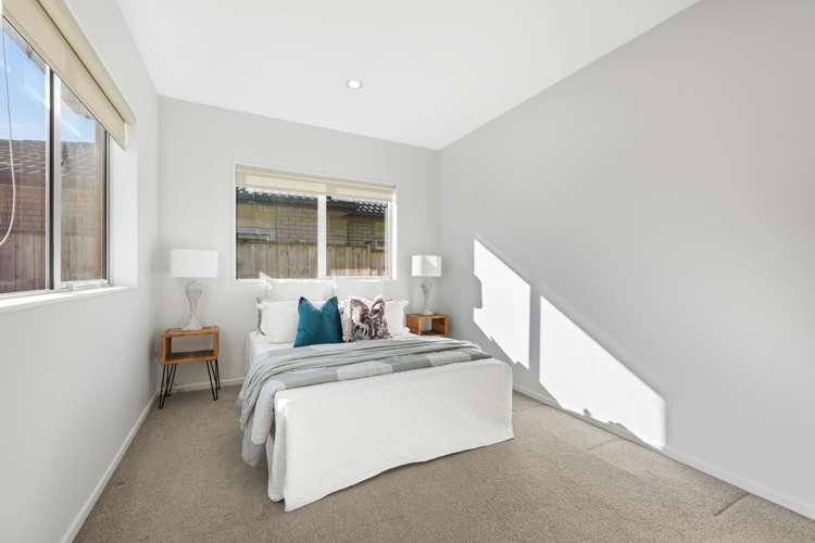 26 Springside Drive Flat Bush_11