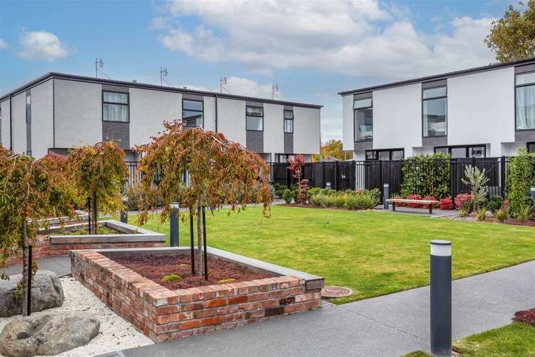 8/10 New Brighton Road Shirley_11