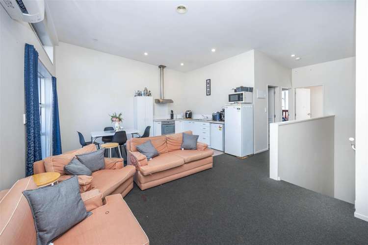 Unit 2 at 6 Ken Browne Drive Te Rapa_11