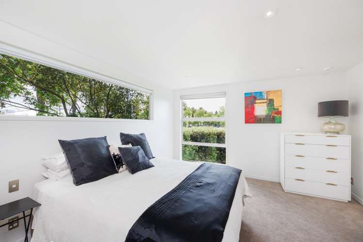 297 Fitzherbert Avenue West End_24