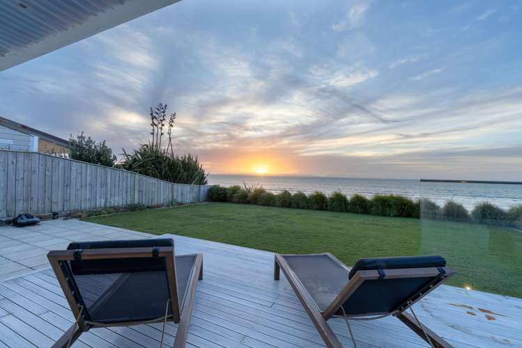 96 The Esplanade Raumati South_30