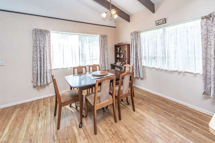 44 Exeter Crescent Springvale_6