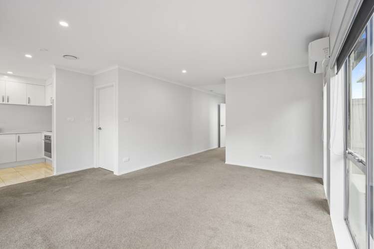 2/13 Crosher Place Silverdale_6