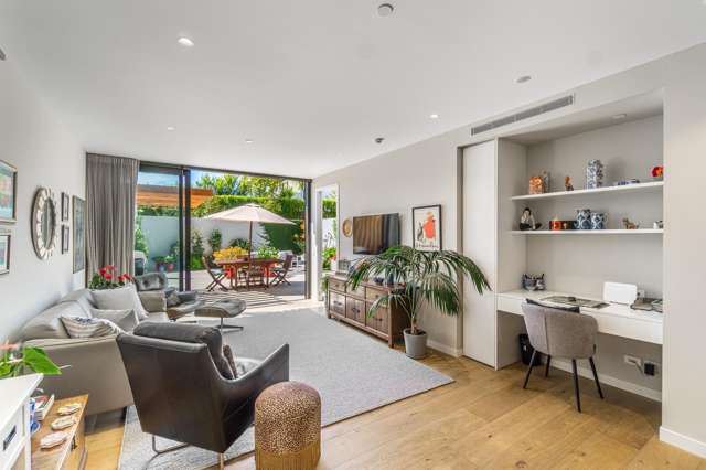 Exceedingly Spacious + Exclusive Courtyard