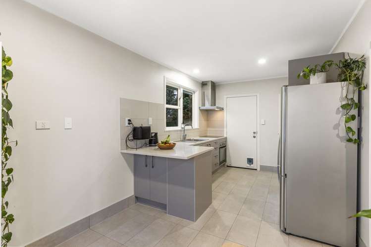 4/331 Royal Road Massey_18