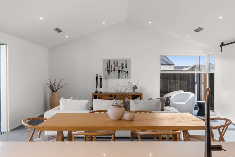 64 Whitehorn Drive Lincoln_10