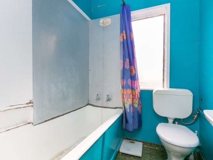 20 Luxford Street Berhampore_11