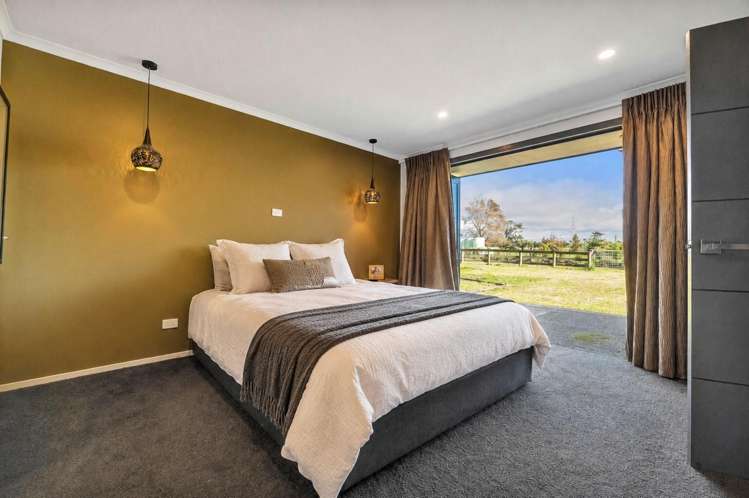 1384 Egmont Road Egmont Village_43