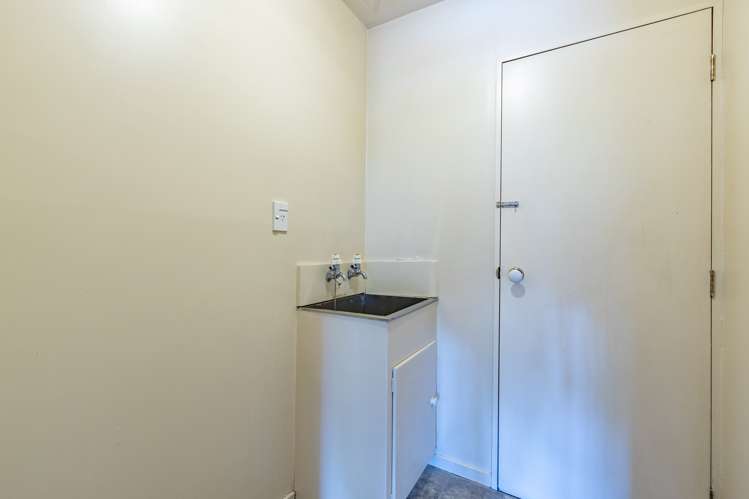 2/86 Aorangi Road Bryndwr_11