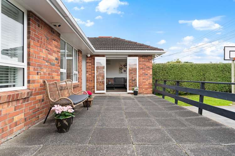 71 Wallace Road Mangere Bridge_17