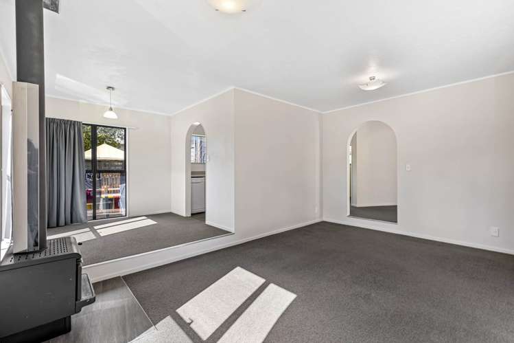 77 Gledstane Road Stanmore Bay_18