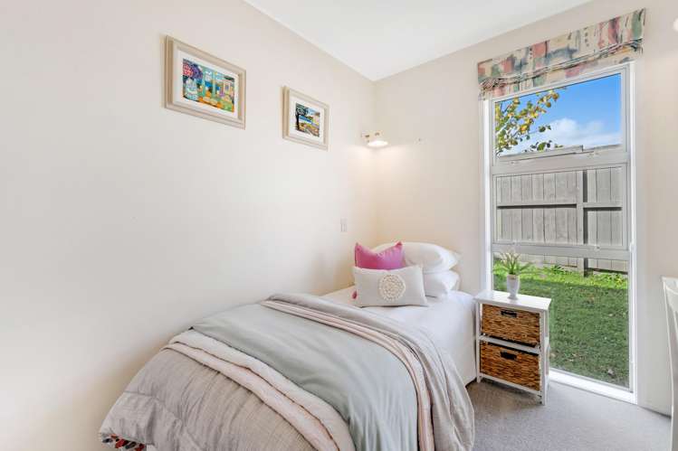 13 Tyrian Close Half Moon Bay_23