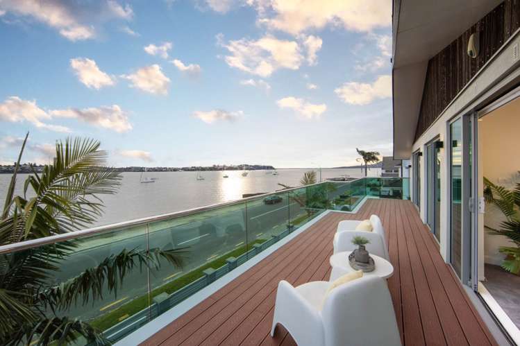9 The Parade Bucklands Beach_19