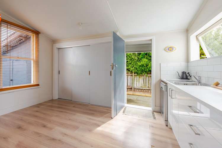 305 Frederick Street West Mahora_10