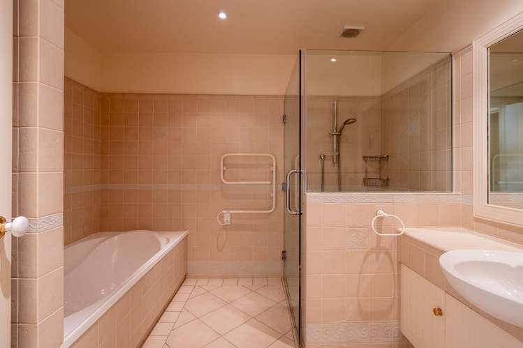 15 Fox's Rush Arrowtown_22