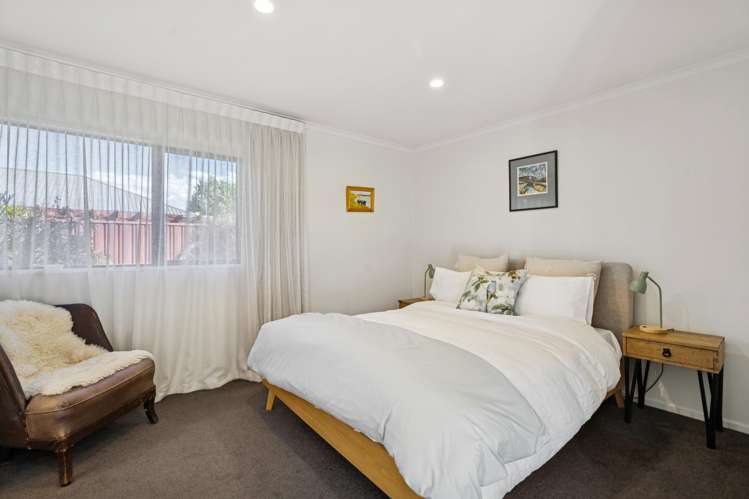 85 Lagoon Avenue Albert Town_14