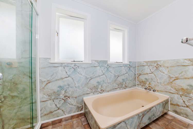 5 Maui Pomare Street Blockhouse Bay_11