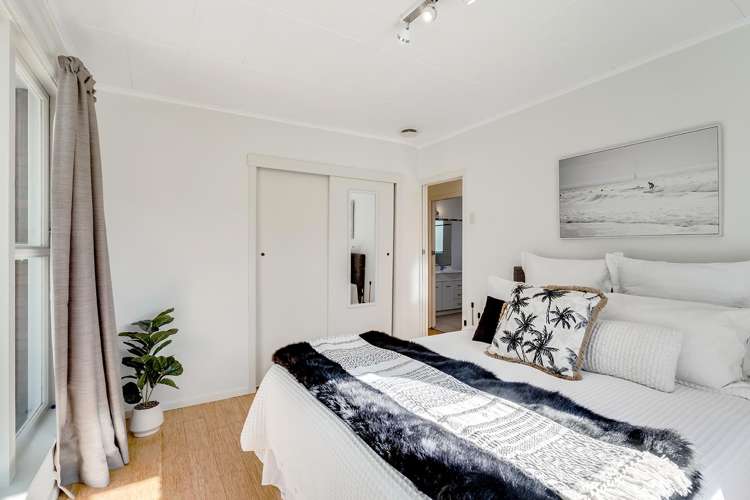 10 Kowhai Street Hamilton Lake_11