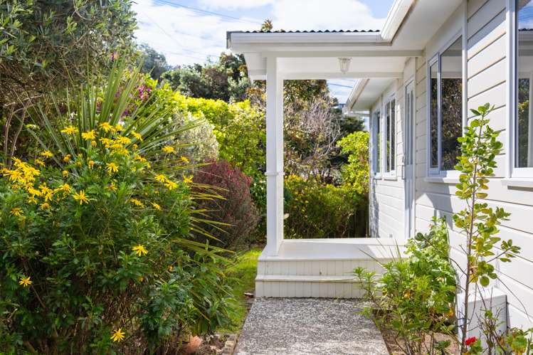 15 Bluegum Road Paraparaumu Beach_1